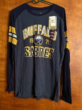 Buffalo Sabres NHL Hockey Long Sleeve Shirt Size M NEW
